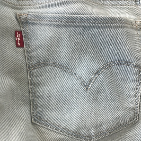 710 Super Skinny Levi’s size 31 light blue distressed bleach spots excellent con - Picture 7 of 13